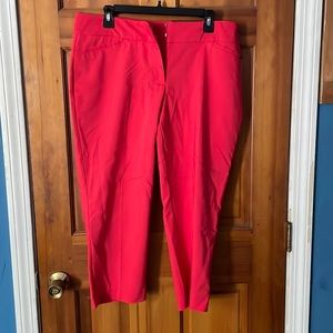 NWT red women’s business casual capris